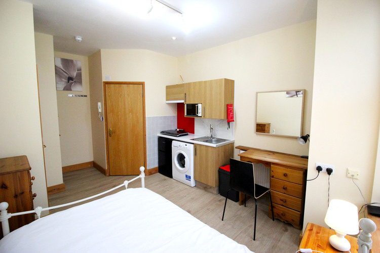 Room 11, 21 Queen's Road