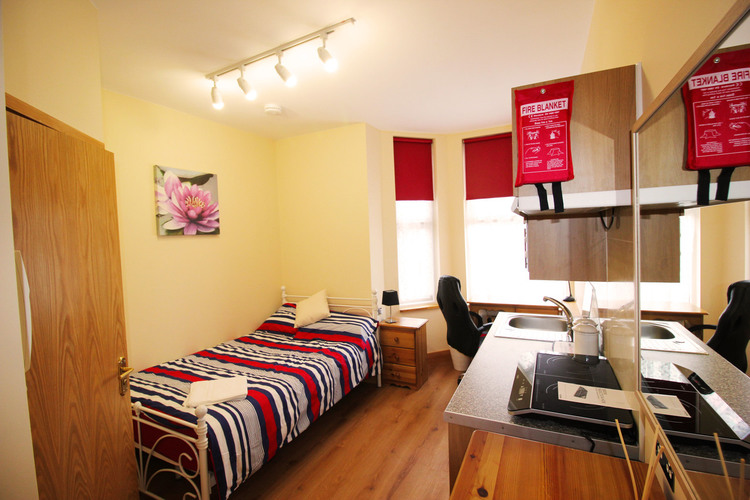 Room 8, 22 Queen's Road